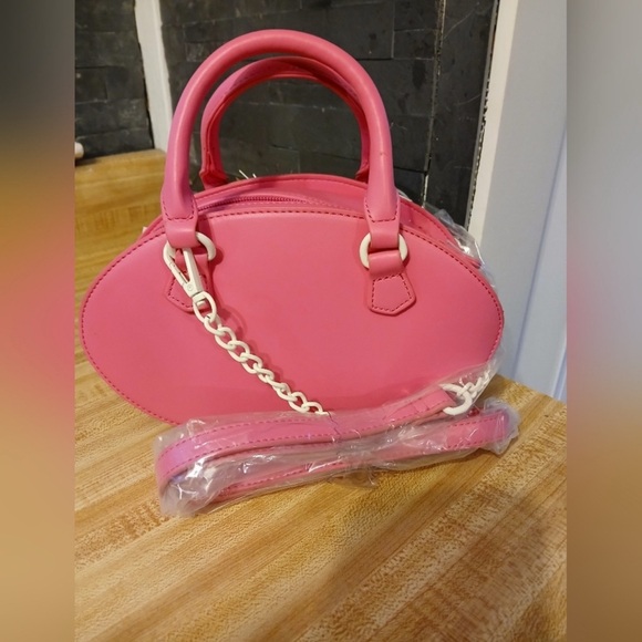 Betsey Johnson NWT Pink Footbal Tote/ Crossbody W/Silver Pom Pom Bag Charm - Picture 4 of 5